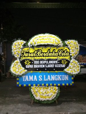 Papan Bunga Duka di Sukadamai